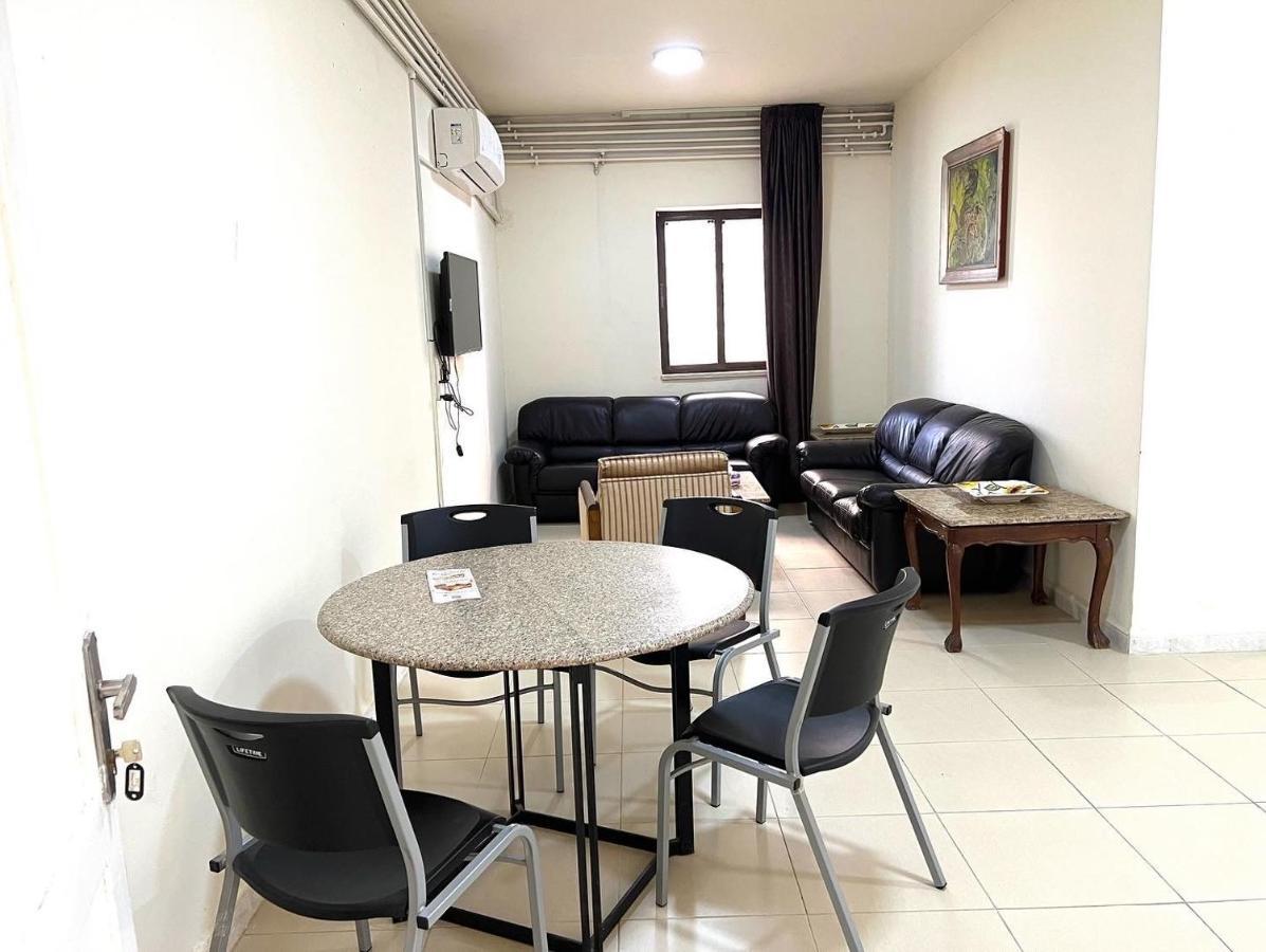 Al QastalAl Qatal Building公寓 外观 照片